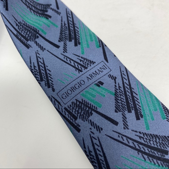 Giorgio Armani Silk Tie - Picture 4 of 4